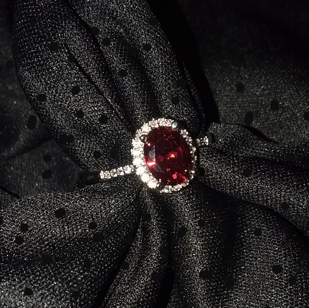 Pretty! Red Oval CZ Ring size 10- New w/out Tag🌷 - Picture 6 of 6